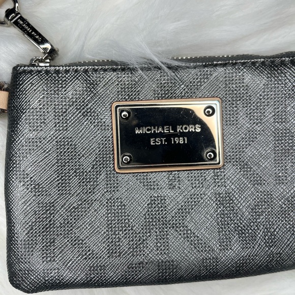 Michael Kors Silver Logo Wristlet - Picture 5 of 7